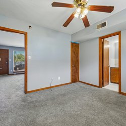 interior view Twin Gates